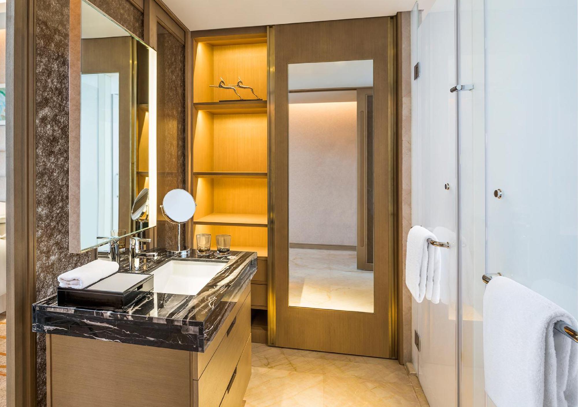 Sheraton Qingdao West Coast Exterior photo