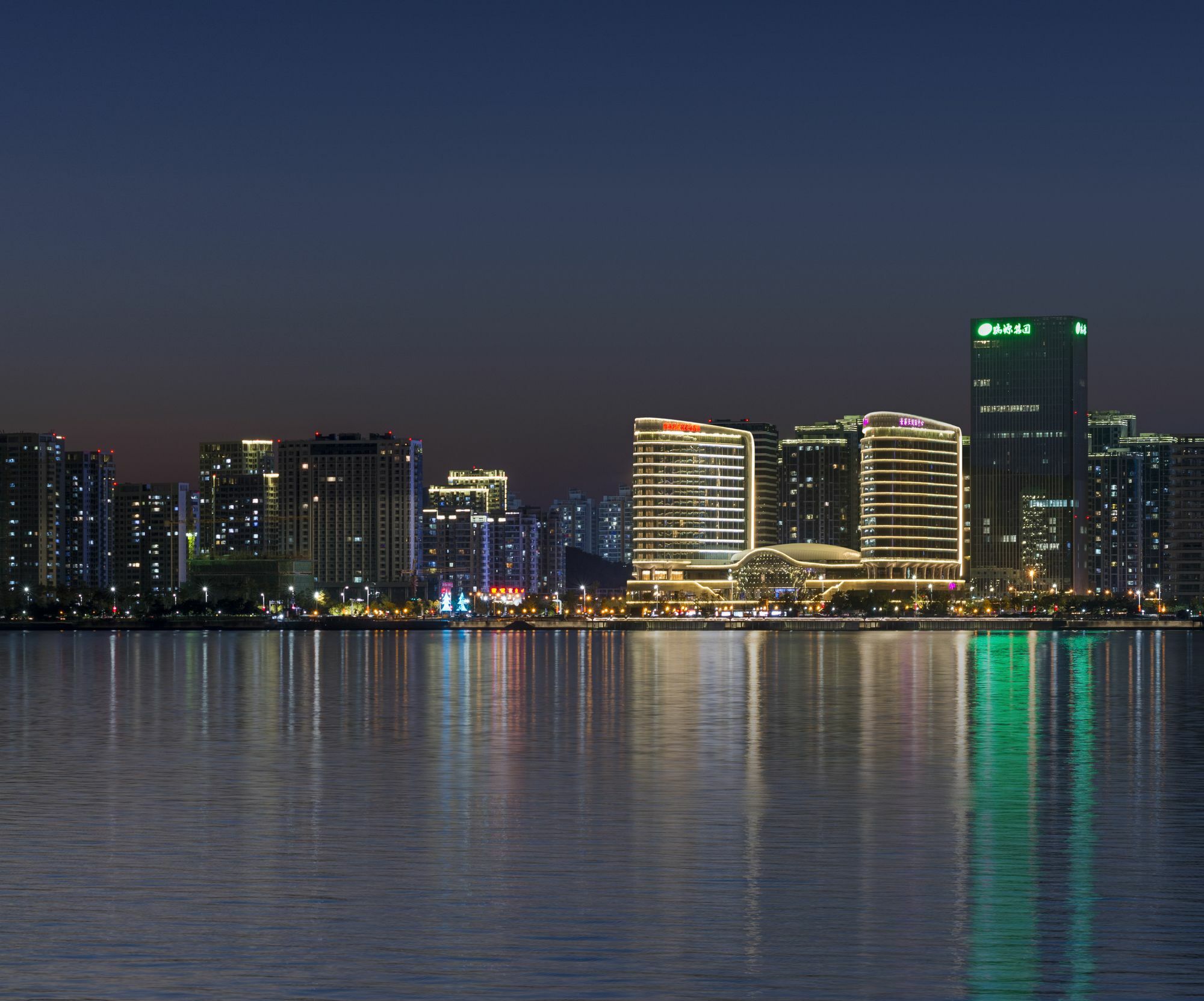 Sheraton Qingdao West Coast Hotel Exterior photo